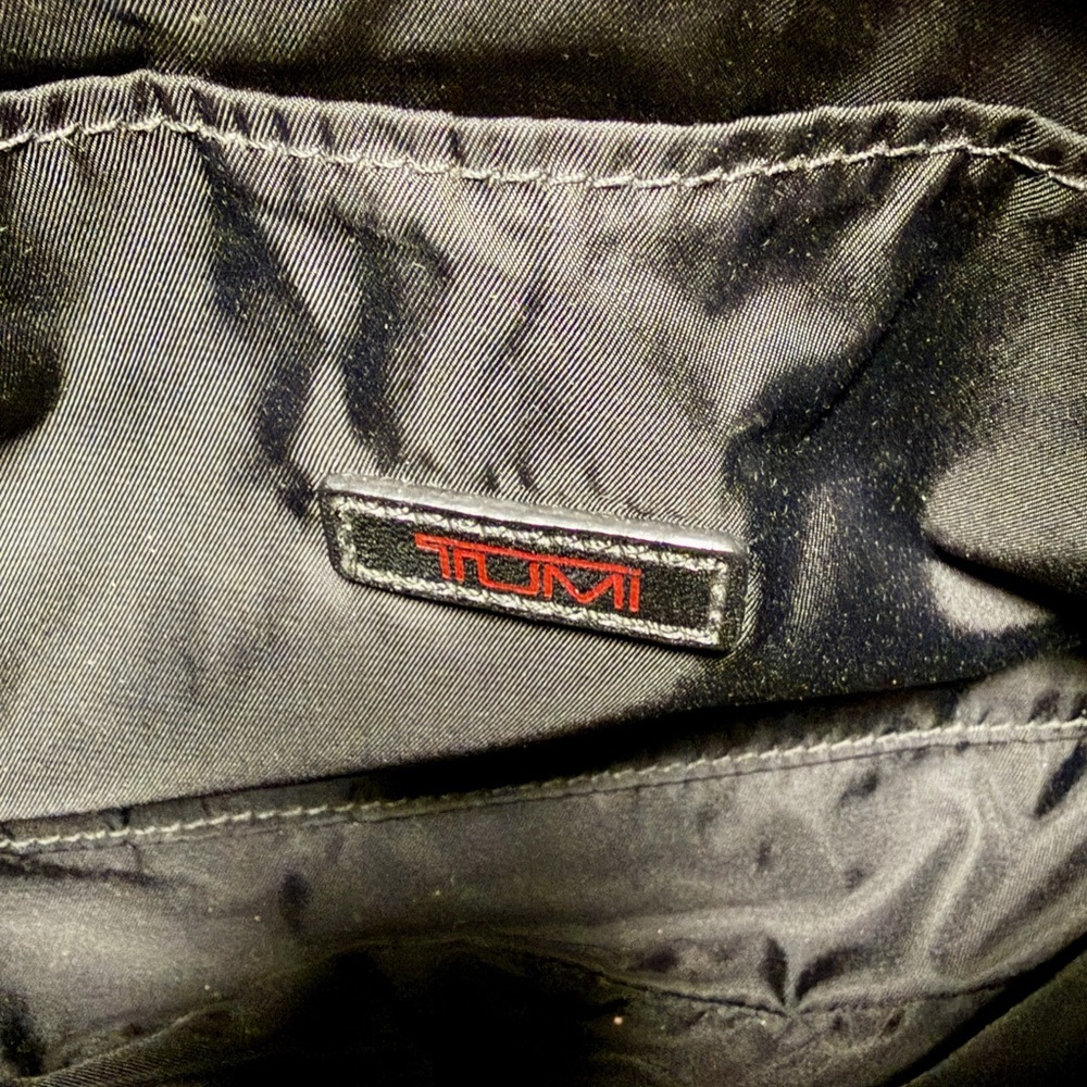 Tumi Voyageur Black Nylon Crossbody Travel Organizer Bag Adjustable Strap - Picture 5 of 12